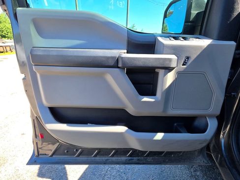 Used 2018 Ford F150 XL w/ Equipment Group 101A Mid RWD image 23