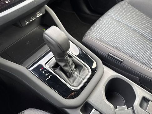 Used 2025 Subaru Forester Premium image 27