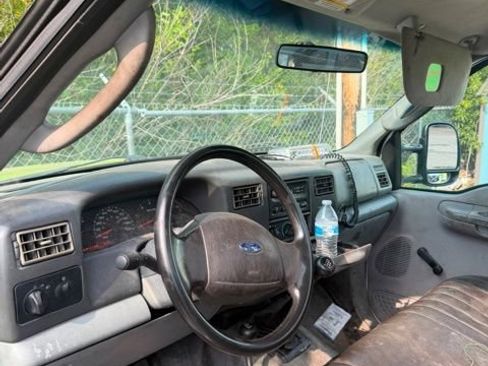 Used 2004 Ford F250 XL AWD/4WD image 7