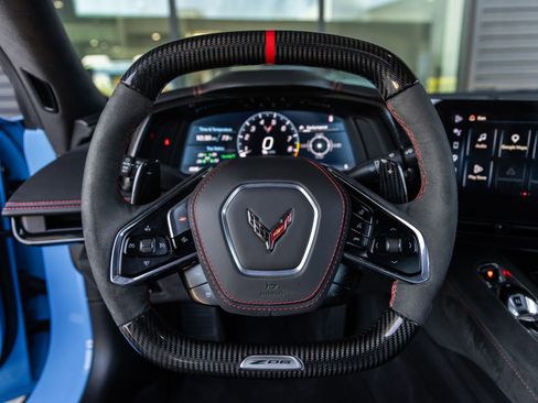 Used 2025 Chevrolet Corvette Z06 w/ Stealth Interior Trim Package RWD image 32