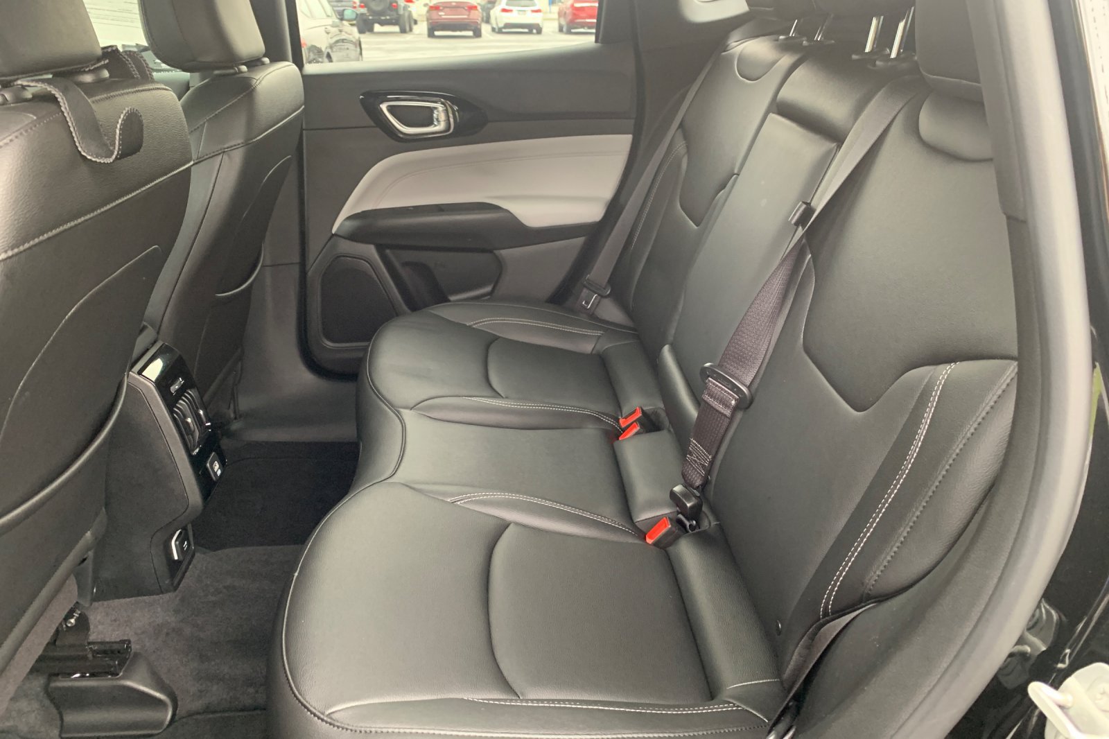 Used 2025 Jeep Compass Limited AWD/4WD image 15