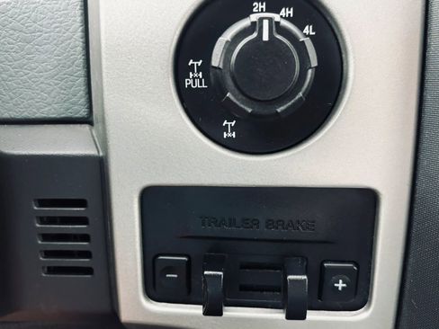 Used 2014 Ford F150 XLT w/ Equipment Group 302A Luxury AWD/4WD image 34