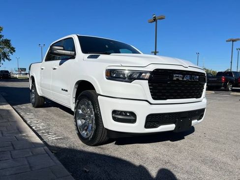New 2026 RAM 1500 Big Horn AWD/4WD image 5