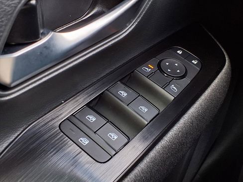 New 2026 Nissan Kicks SV w/ Illumination Package image 22