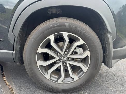 Certified 2024 Toyota Corolla Cross AWD Hybrid image 11