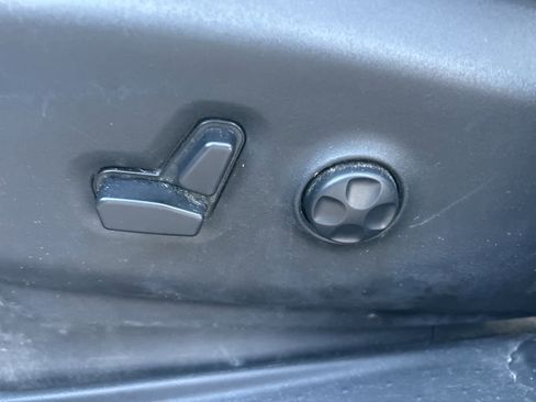 Used 2020 Chrysler Pacifica Limited w/ Advanced Safetytec Group image 43