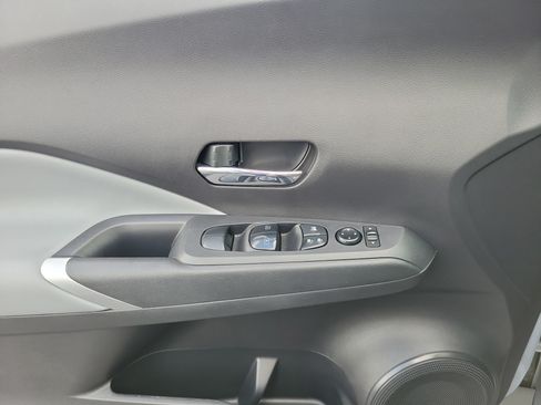 Certified 2024 Nissan Kicks SR w/ SR Premium Package FWD image 17