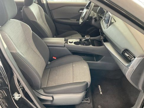 Used 2022 Nissan Rogue SV image 18