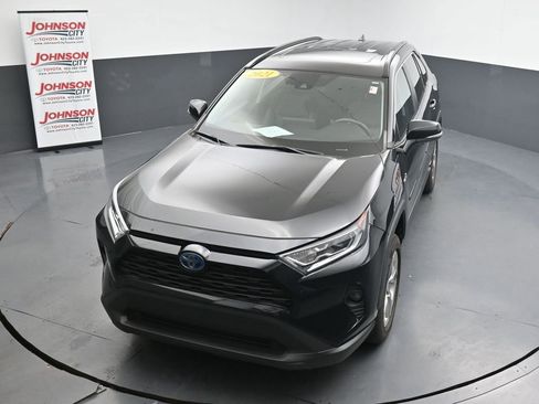 Used 2021 Toyota RAV4 XLE Premium AWD/4WD image 26