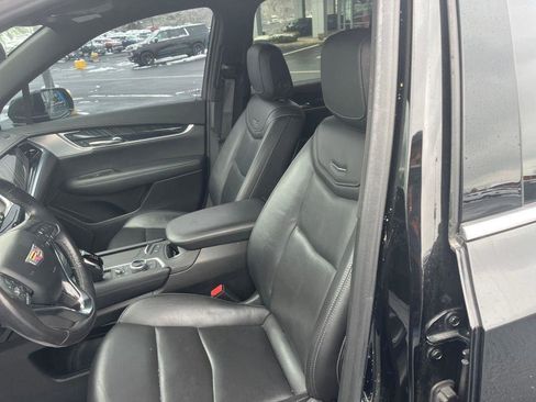Used 2024 Cadillac XT6 Premium Luxury image 20