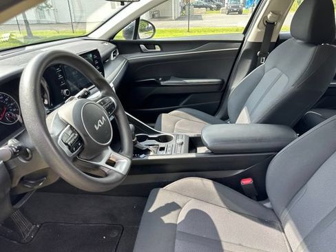 Used 2022 Kia K5 LX FWD image 7