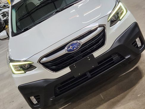 Used 2021 Subaru Outback Premium image 19