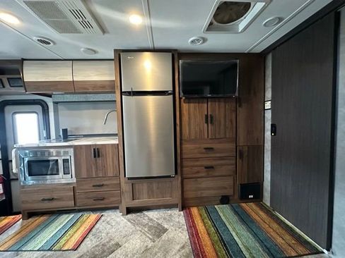 Used 2020 Mercedes-Benz Sprinter 3500 image 25