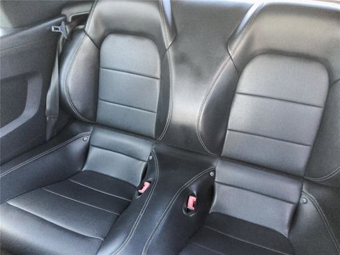 Used 2019 Ford Mustang Premium RWD image 18