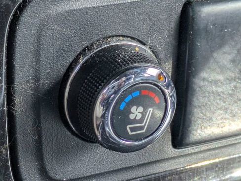 Used 2019 Nissan Armada Platinum w/ Captain's Chairs Package image 23