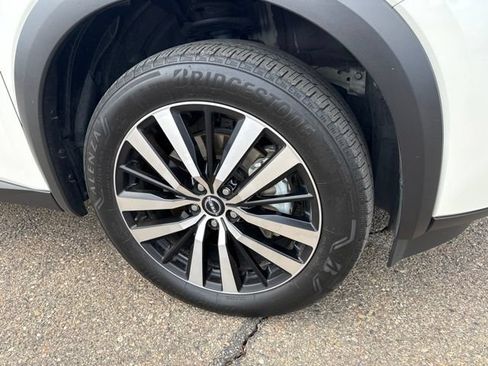 Used 2023 Nissan Pathfinder Platinum AWD/4WD image 3