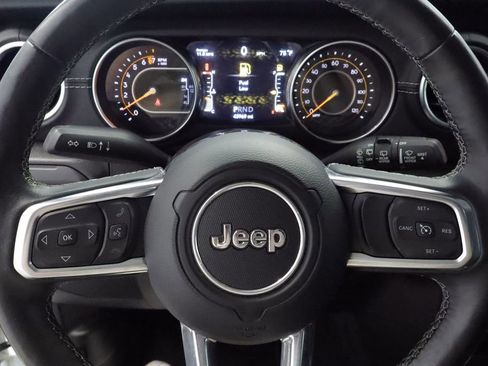 Used 2018 Jeep Wrangler Unlimited Sahara w/ Uconnect 4C Nav & Sound Group AWD/4WD image 26