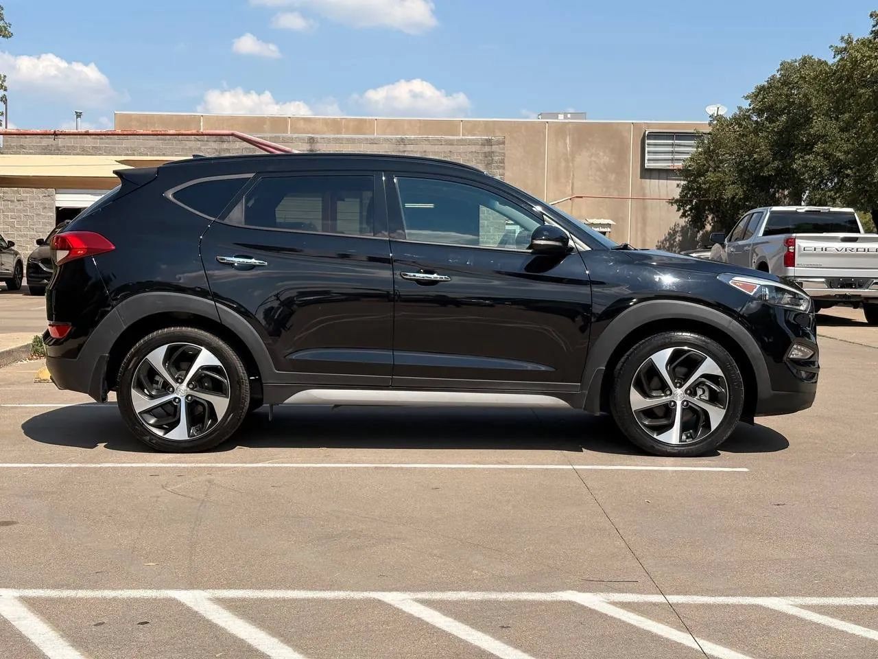Used 2018 Hyundai Tucson Limited w/ Ultimate Package 02 FWD image 2