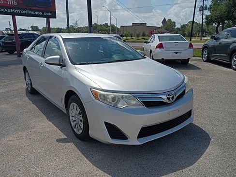 Used 2014 Toyota Camry LE w/ Fleet Convenience Package FWD image 7