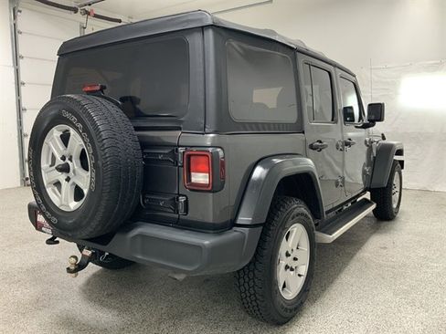 Used 2018 Jeep Wrangler Unlimited Sport AWD/4WD image 8