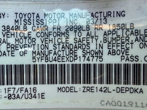 Used 2013 Toyota Corolla LE Special Edition image 23