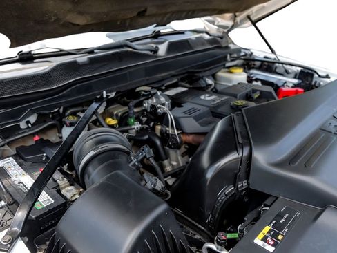 Used 2019 RAM 2500 Laramie AWD/4WD image 47