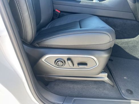 New 2025 Jeep Wagoneer Series II image 65