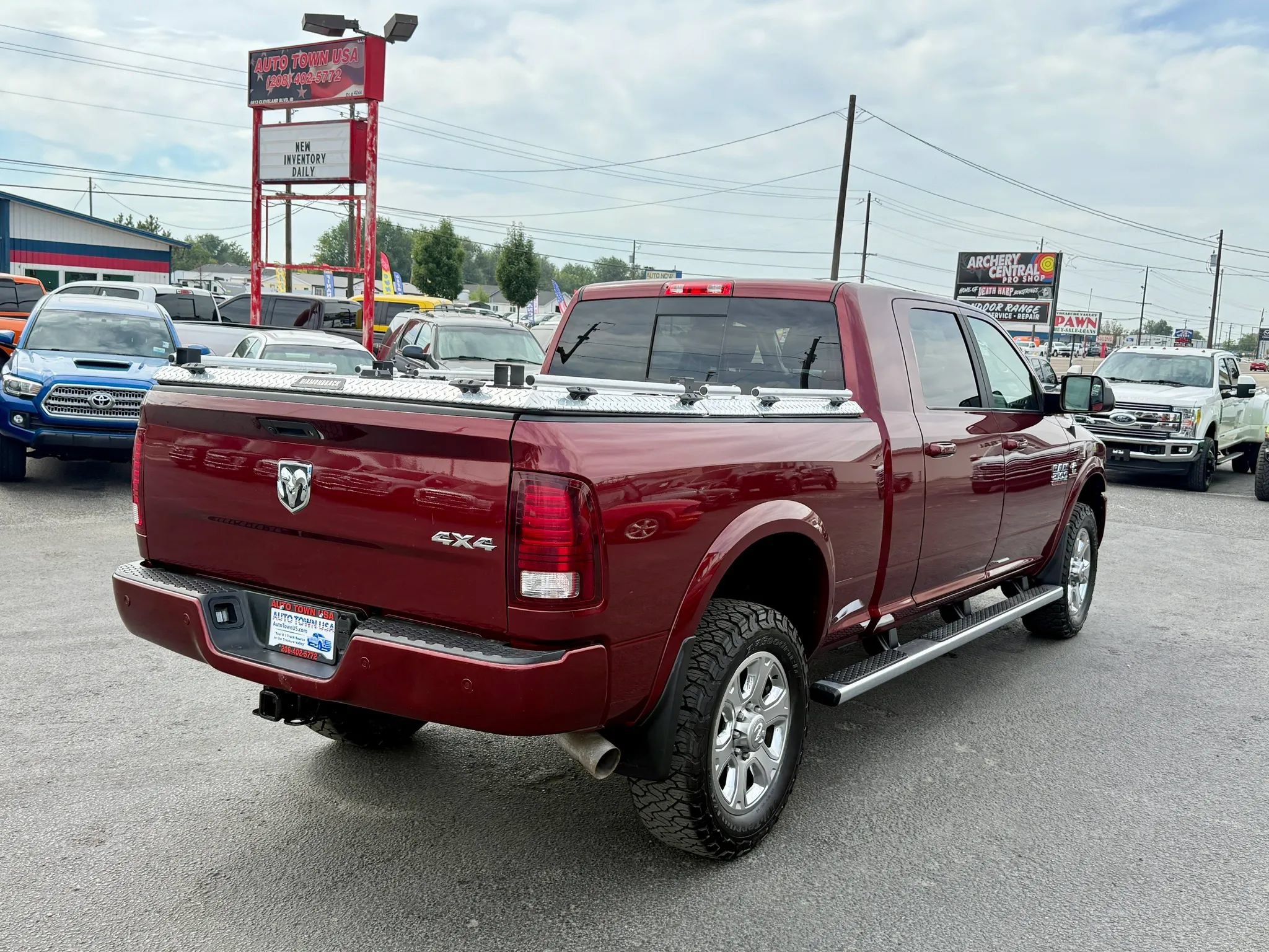 Used 2018 RAM 2500 Laramie w/ Sport Appearance Group AWD/4WD image 5