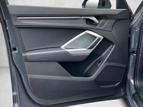 Used 2020 Audi Q3 2.0T Premium w/ Convenience Package image 18