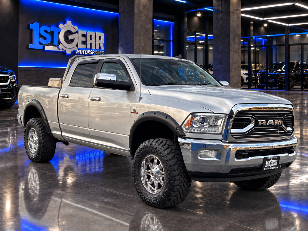 Used 2013 RAM 3500 Laramie w/ Convenience Group AWD/4WD image 4