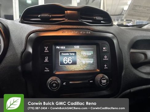 Used 2017 Jeep Renegade Trailhawk AWD/4WD image 26