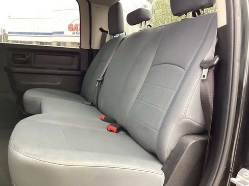 Used 2018 RAM 1500 Express AWD/4WD image 14