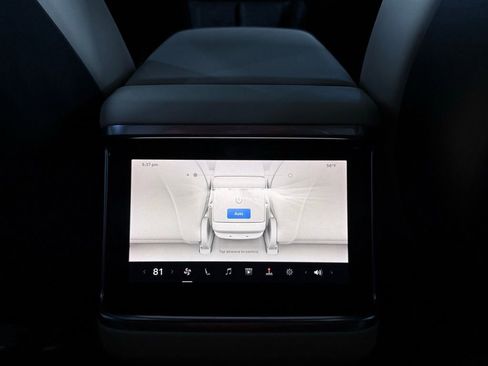 Used 2021 Tesla Model S Plaid image 34