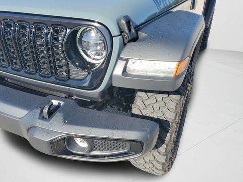 Used 2025 Jeep Wrangler Unlimited Sport AWD/4WD image 25