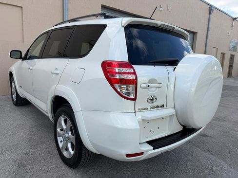 Used 2009 Toyota RAV4 Limited image 13