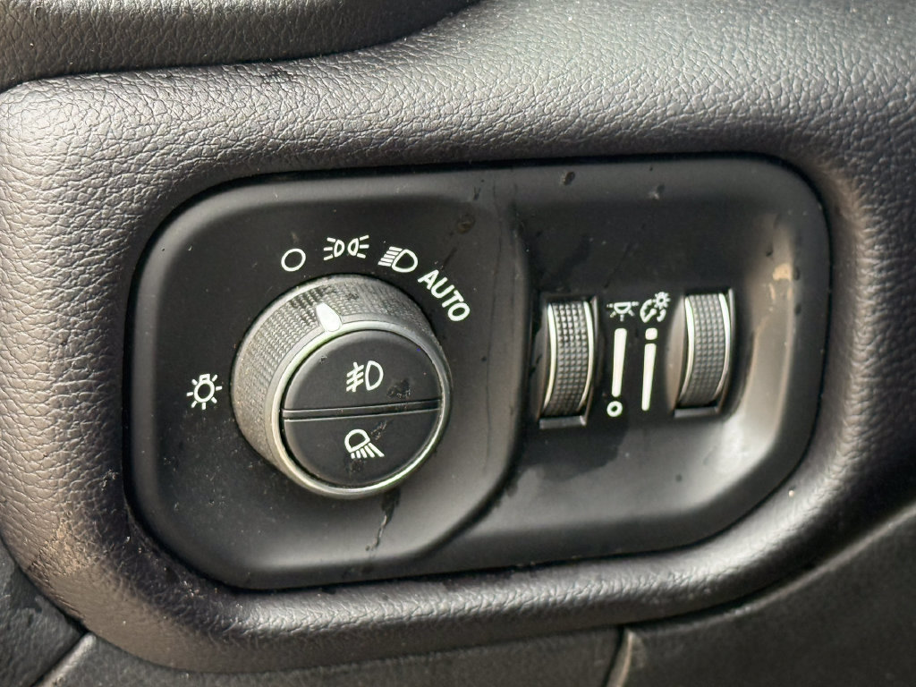 Used 2021 RAM 2500 Laramie w/ Night Edition AWD/4WD image 25