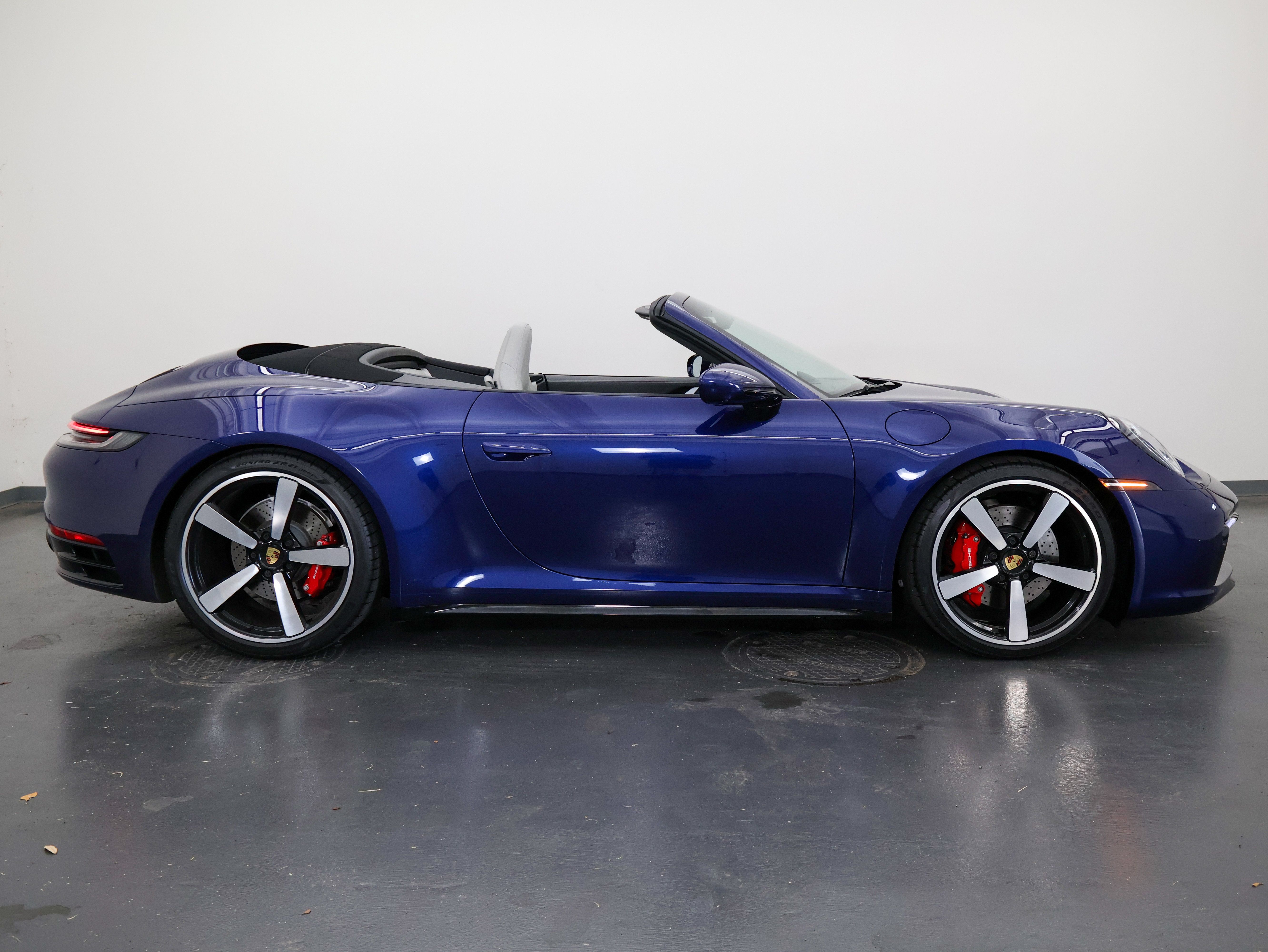 Used 2024 Porsche 911 Carrera 4S AWD/4WD image 3