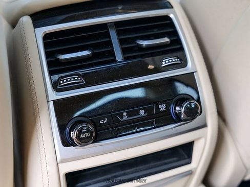 Used 2019 BMW 750i xDrive w/ Executive Package AWD/4WD image 58