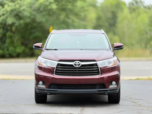 Used 2016 Toyota Highlander Limited AWD/4WD image 2