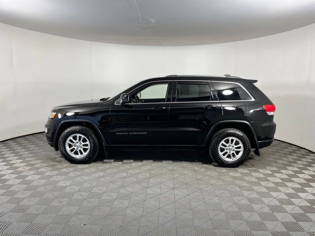 Used 2019 Jeep Grand Cherokee Laredo AWD/4WD image 4