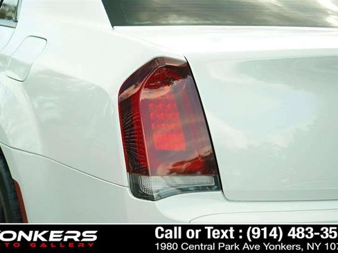 Used 2021 Chrysler 300 Touring L image 24