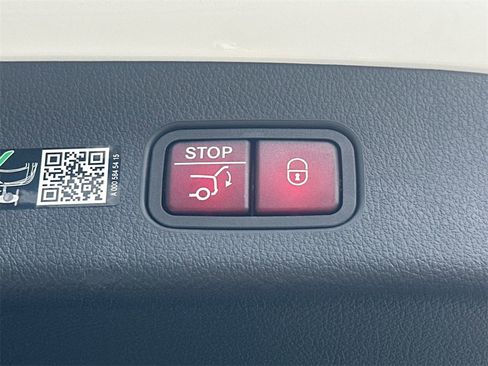 New 2026 Mercedes-Benz GLC 300 image 21