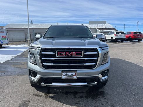 New 2026 GMC Yukon Elevation image 8