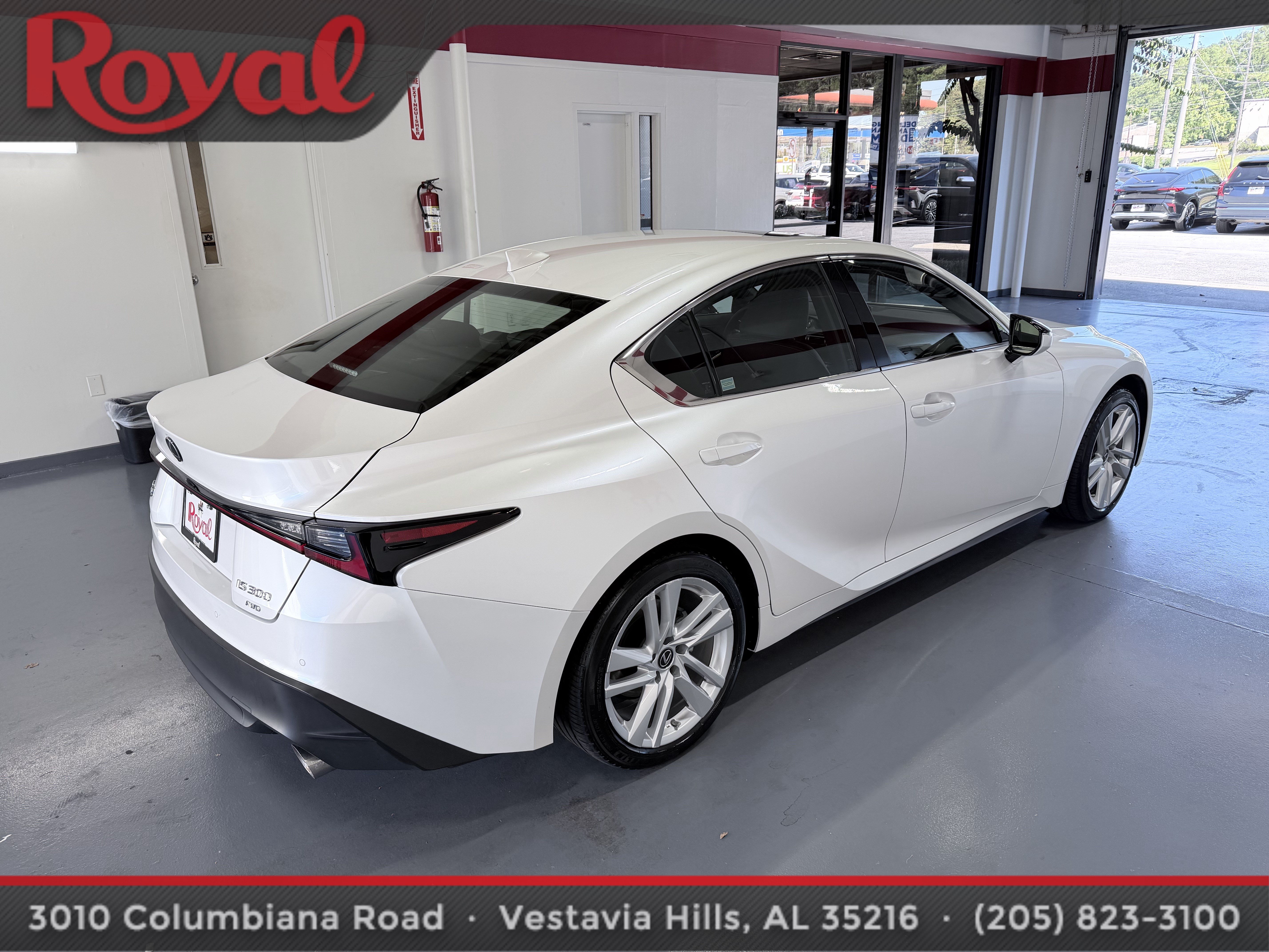 Used 2022 Lexus IS 300 AWD w/ Comfort Package image 4