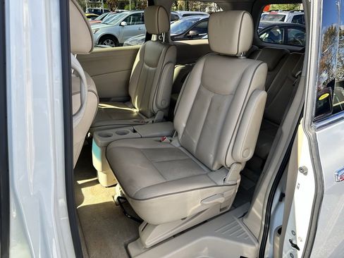 Used 2015 Nissan Quest SL image 25