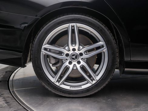 Used 2019 Mercedes-Benz E 450 4MATIC Wagon image 14