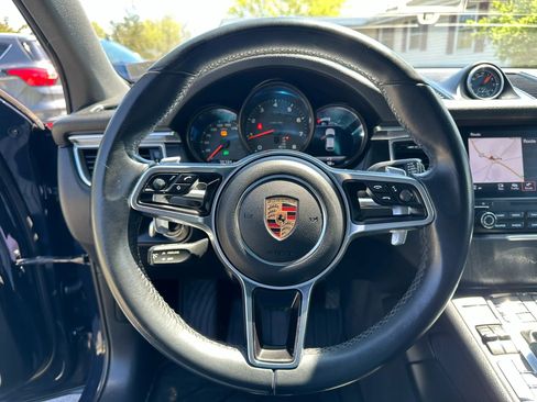 Used 2017 Porsche Macan AWD/4WD image 20