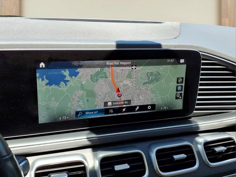 Used 2020 Mercedes-Benz GLS 450 4MATIC image 4