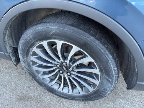 Used 2020 Lincoln Aviator Reserve w/ Equipment Group 201A image 8