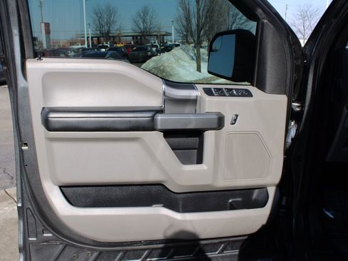 Used 2018 Ford F150 XLT w/ Equipment Group 302A Luxury image 19